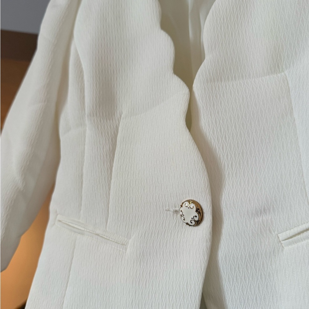 White - Picture 2 of 2